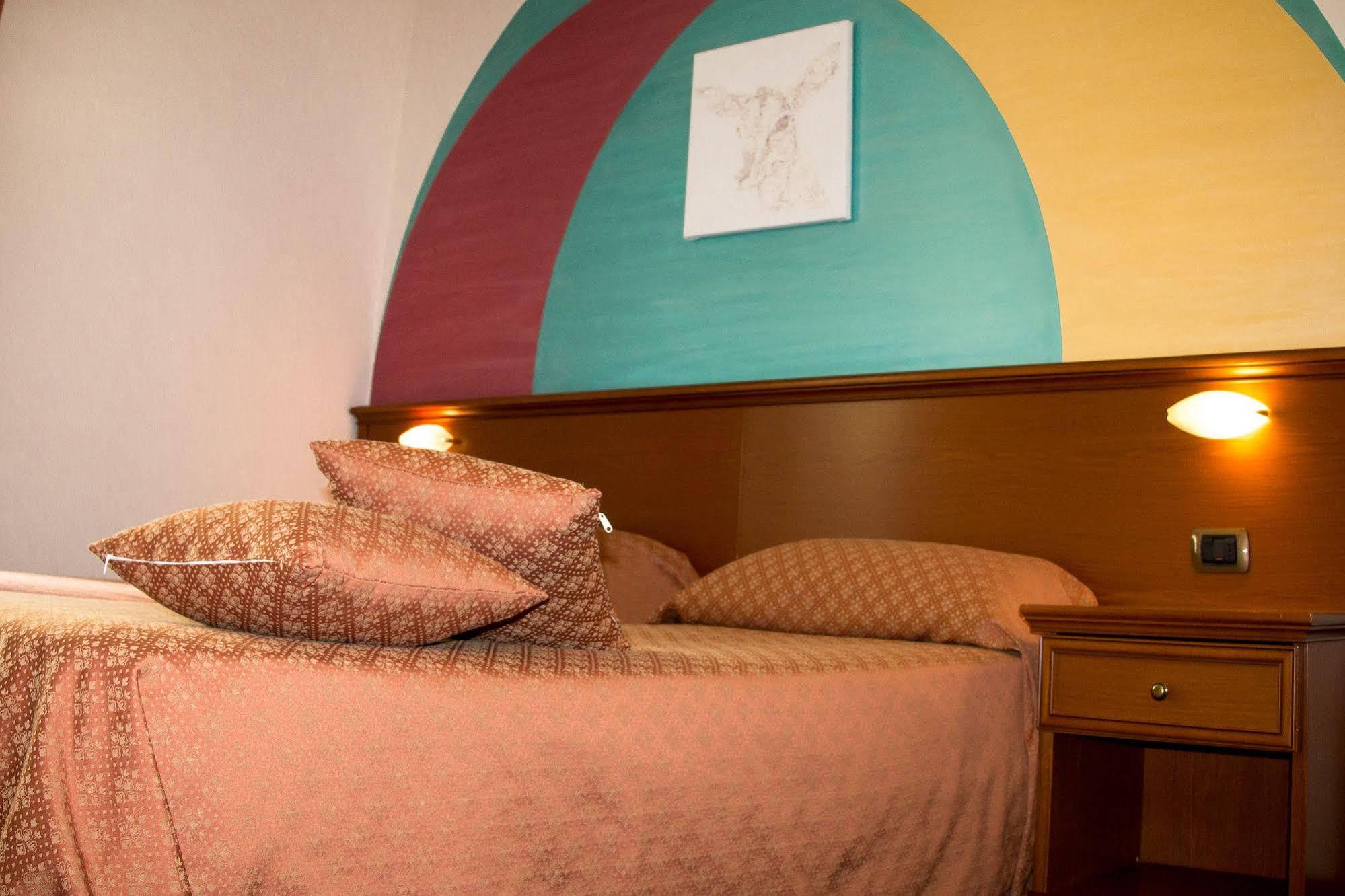 Crabun Hotel Pont-Saint-Martin Ngoại thất bức ảnh