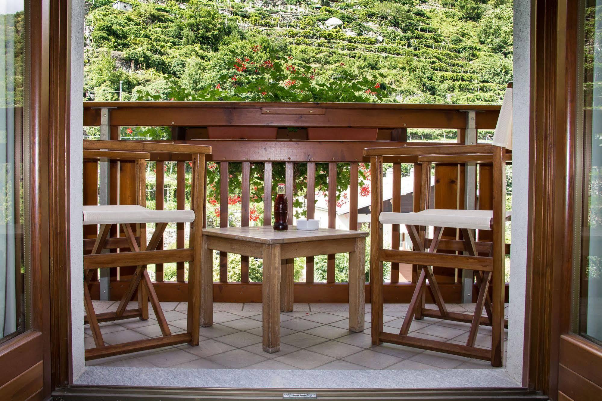 Crabun Hotel Pont-Saint-Martin Ngoại thất bức ảnh