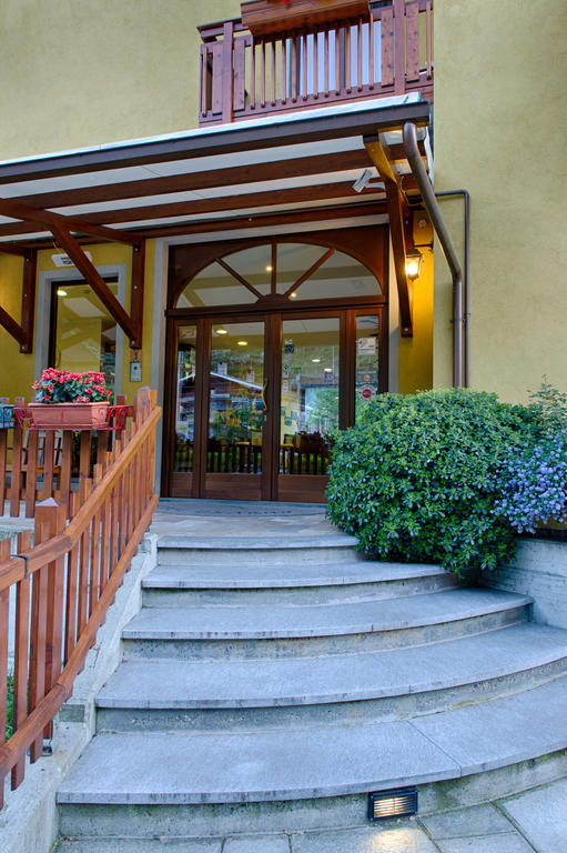 Crabun Hotel Pont-Saint-Martin Ngoại thất bức ảnh